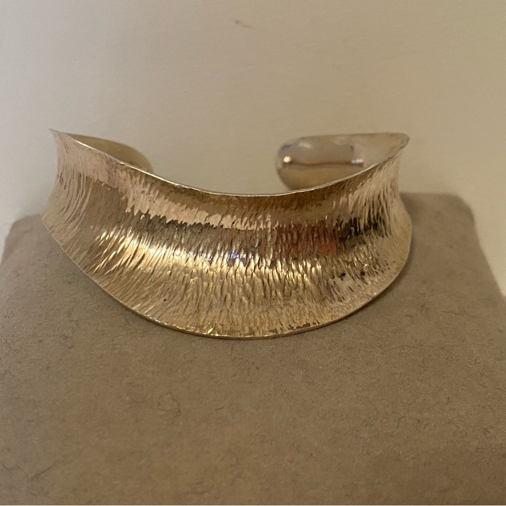 DESIGNER MB SIGNED STERLING SILVER MODERNIST HAMMERED CUFF BRACELET 19.9 g - Picture 3 of 11